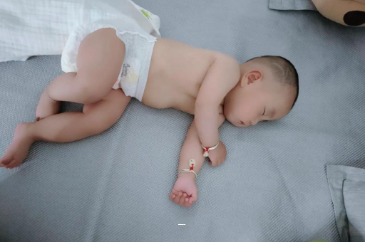 锡林郭勒盟宝宝总是摇头怎么回事